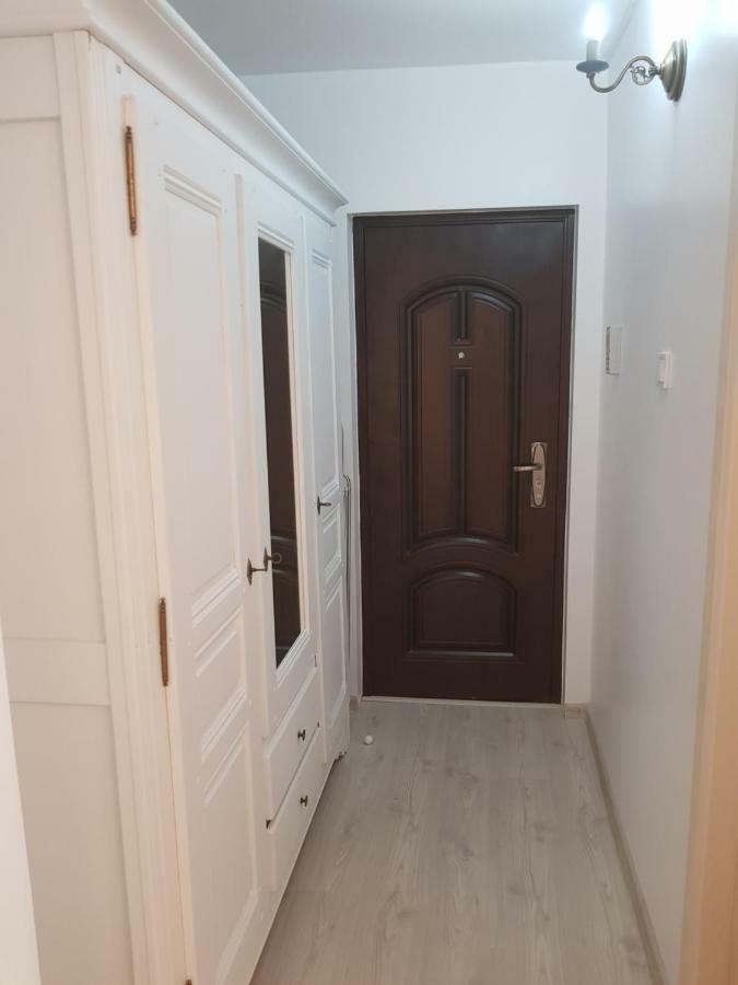 Cozy Apartment In A Quiet Area Craiova Exteriér fotografie
